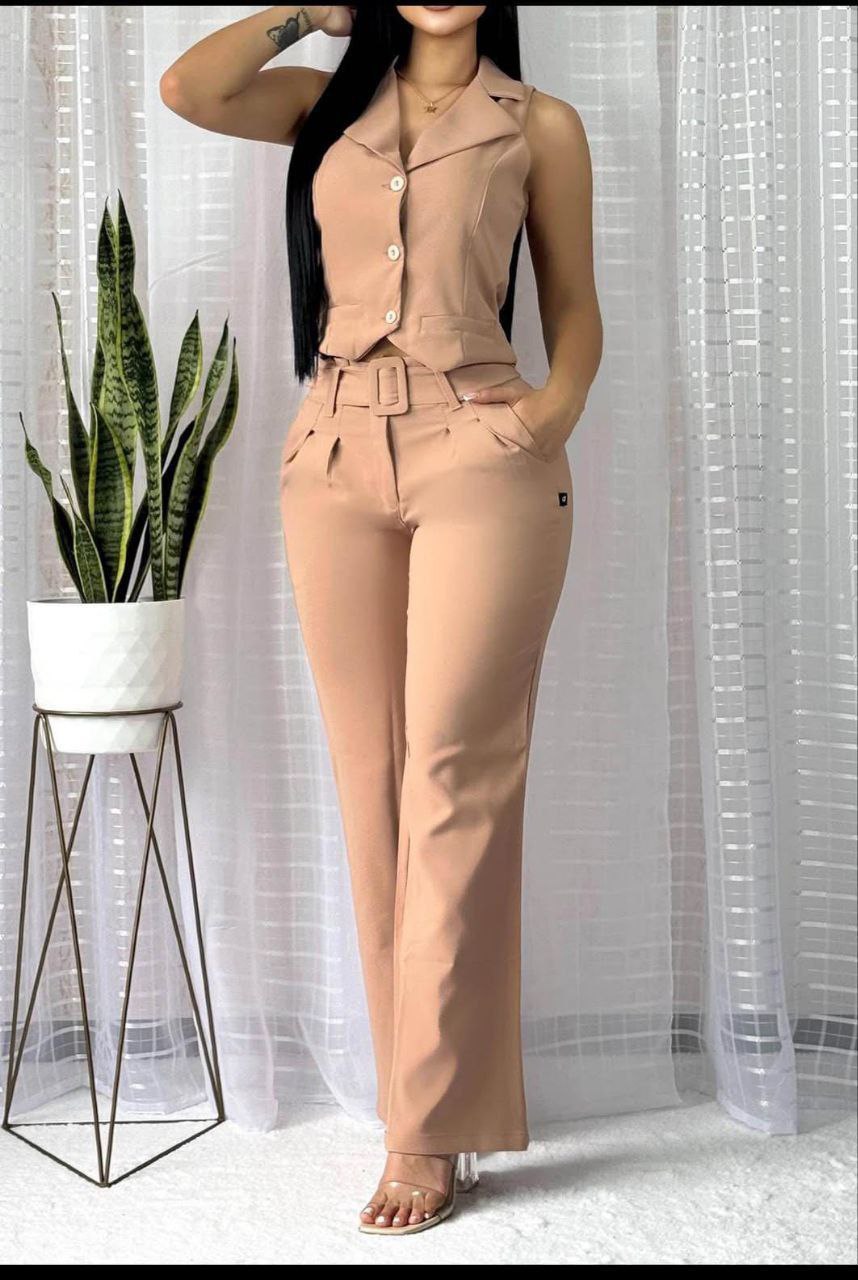 ¡Hermoso pantalón y chaleco Modern Fit!